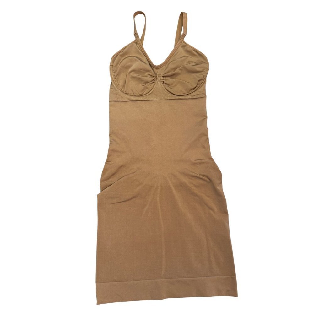 Like new SPANX Slimplicity Full Slip with Underwire in Nude Size Large